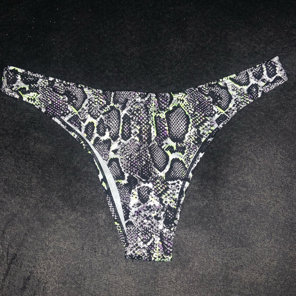 Kendall and Kylie CHEEKY swim bottoms from Ardene